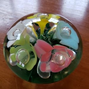 Glass paperweight